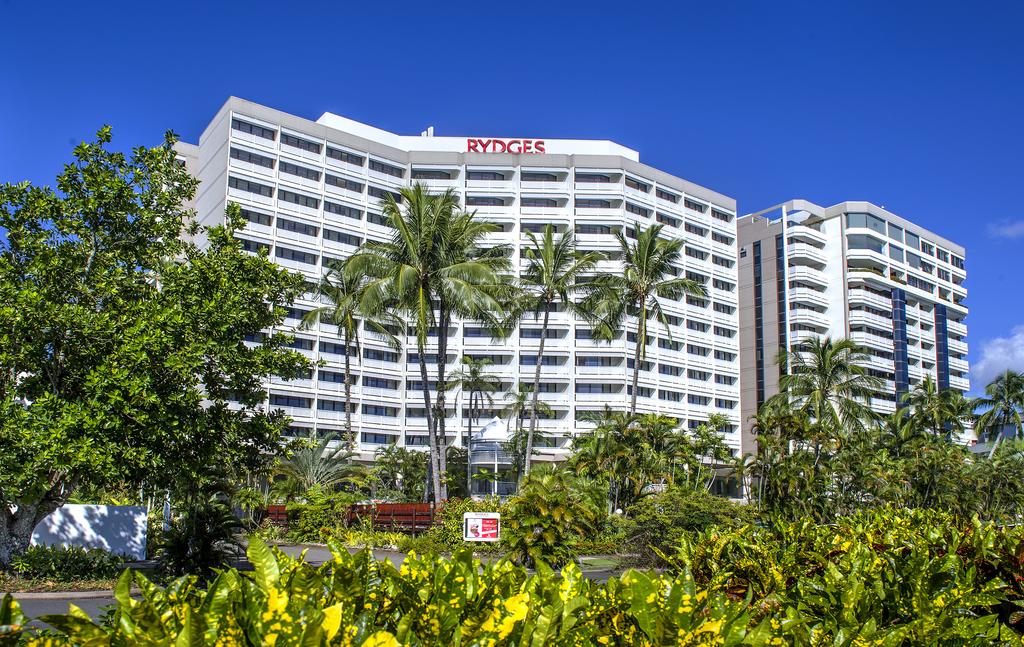 Rydges Esplanade Resort